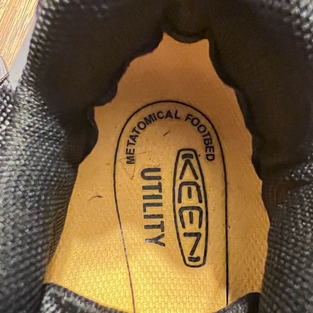 KEEN Men's Black and Gray Sneakers - Picture 4 of 5